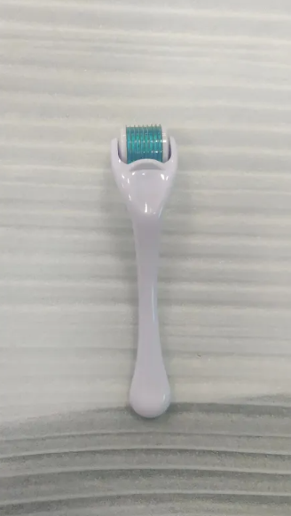 Titanium 540 MicroNeedle Skin Roller